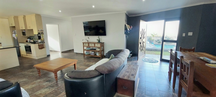 3 Bedroom Property for Sale in Sunrise On Sea Eastern Cape